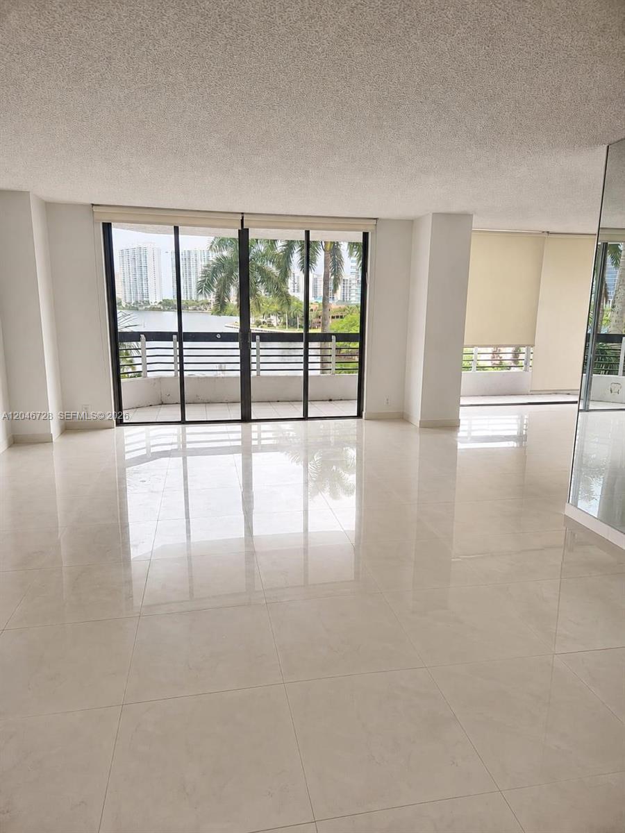 3530 Mystic Pointe Dr # 405, Aventura FL 33180 photo 3