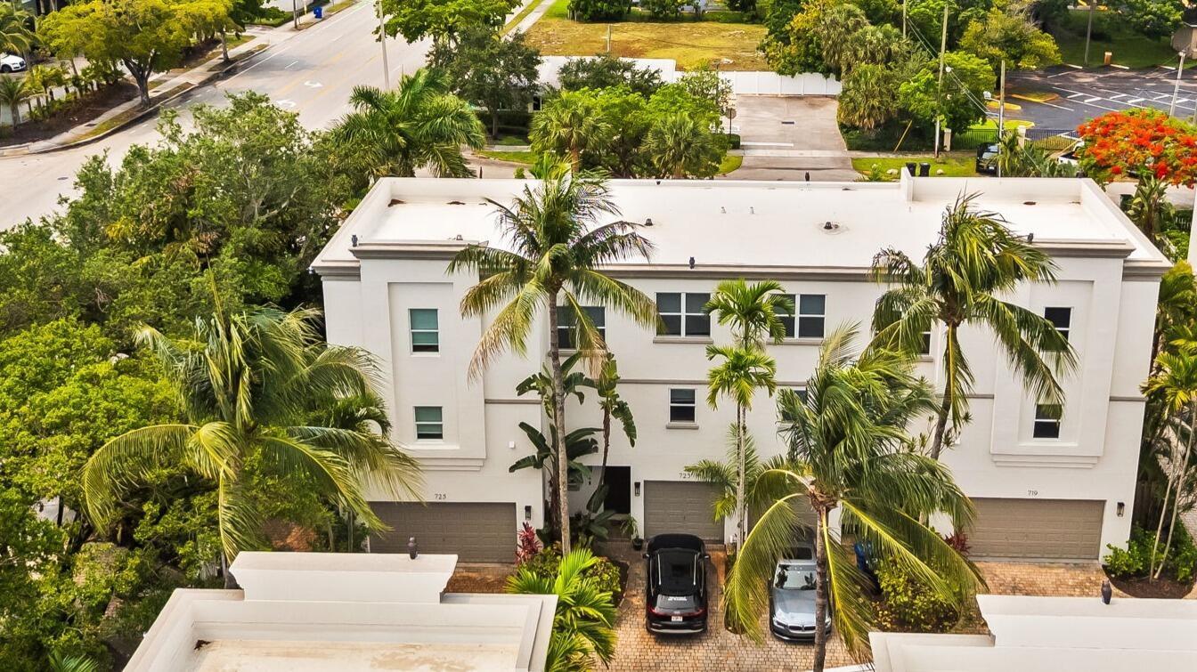725 SW 4th Avenue, Fort Lauderdale FL 33315 photo 3