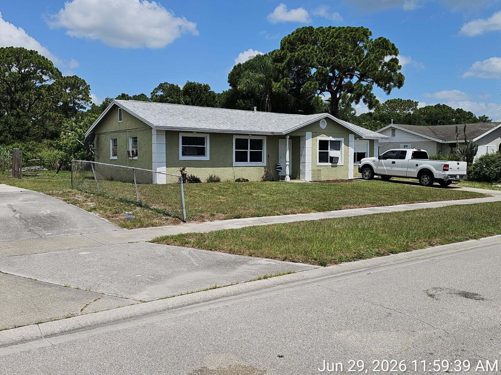2605 Bennett Drive, Fort Pierce FL 34946 photo 2