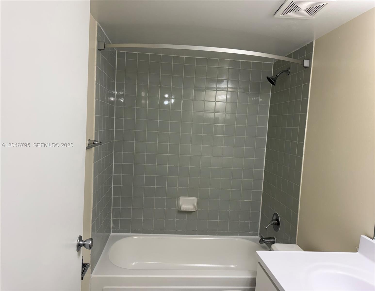 915 NW 1st Ave, Miami FL 33136 photo 5