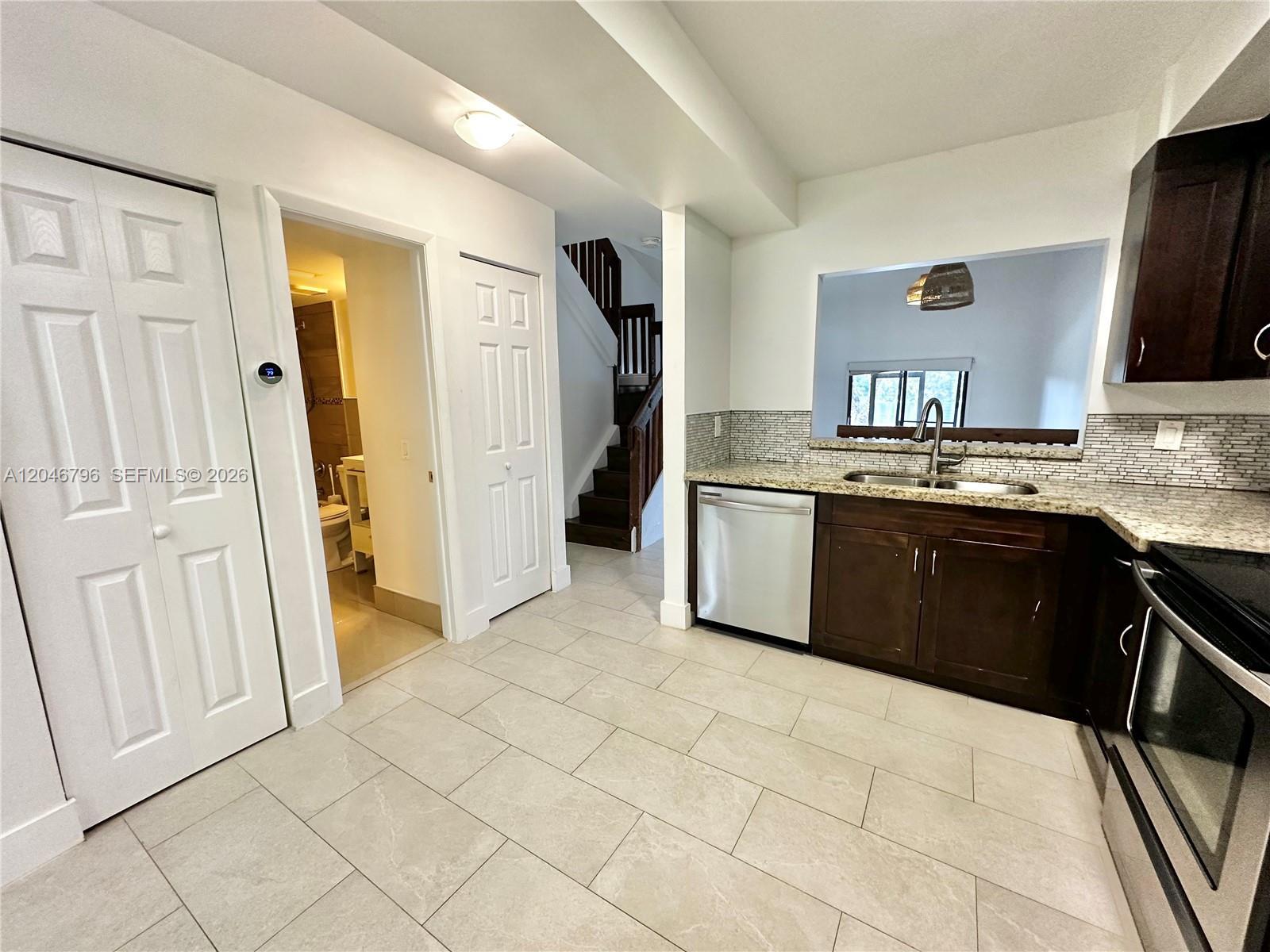 4245 S Pine Island Rd, Davie FL 33328 photo 5