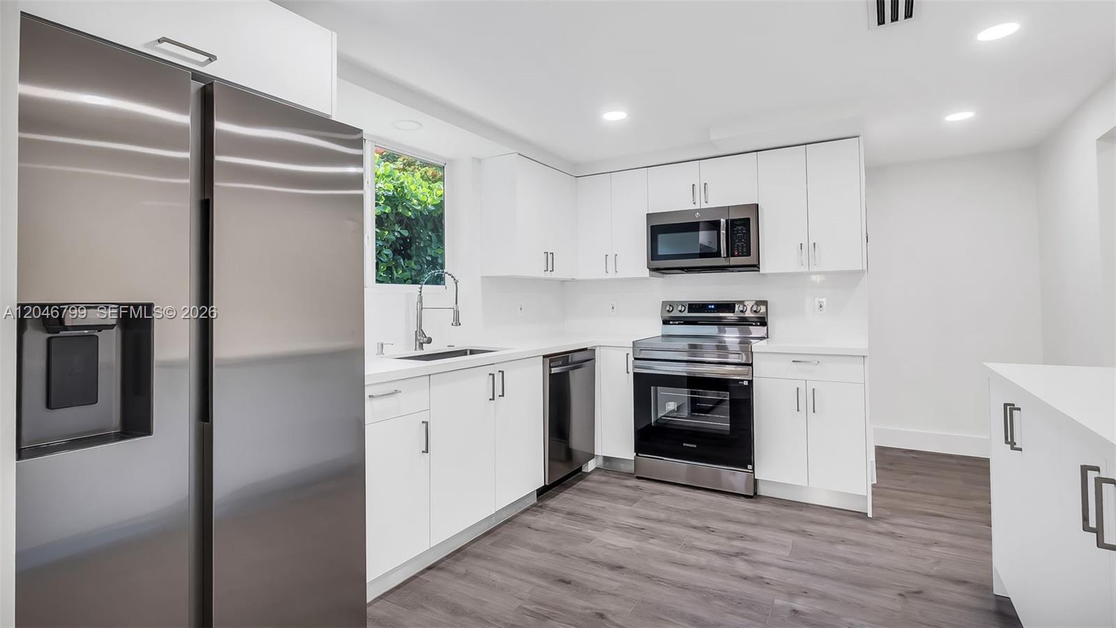 1500 NE 13th Pl, Miami FL 33139 photo 4