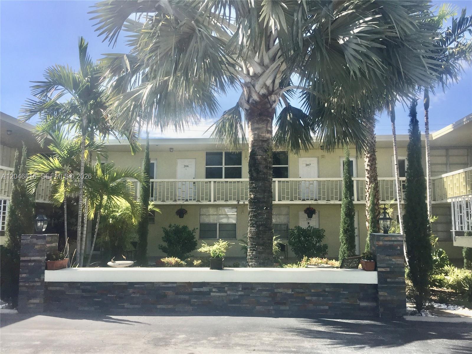 1720 Funston St # 203, Hollywood FL 33020
