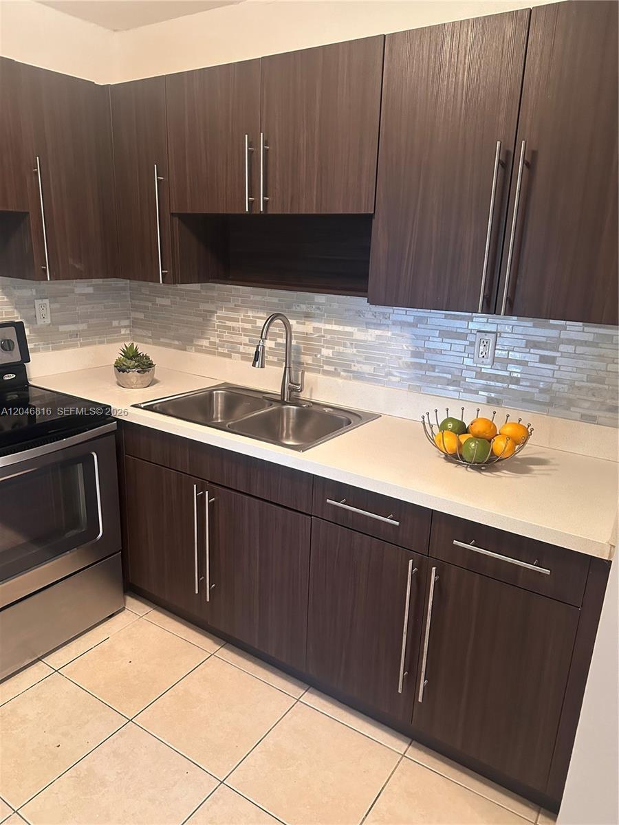 1720 Funston St # 203, Hollywood FL 33020 photo 4