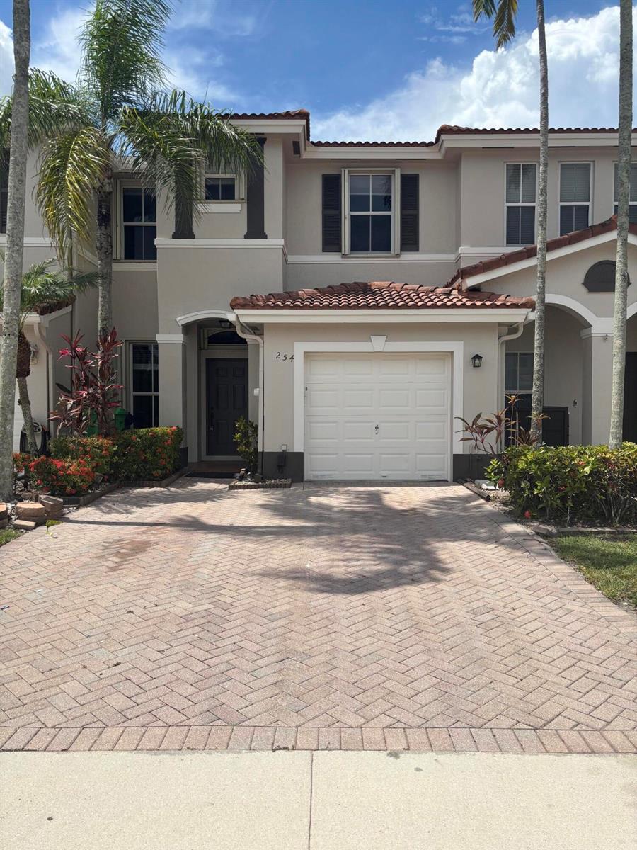 254 Riverwalk Circle # 254, Sunrise FL 33326