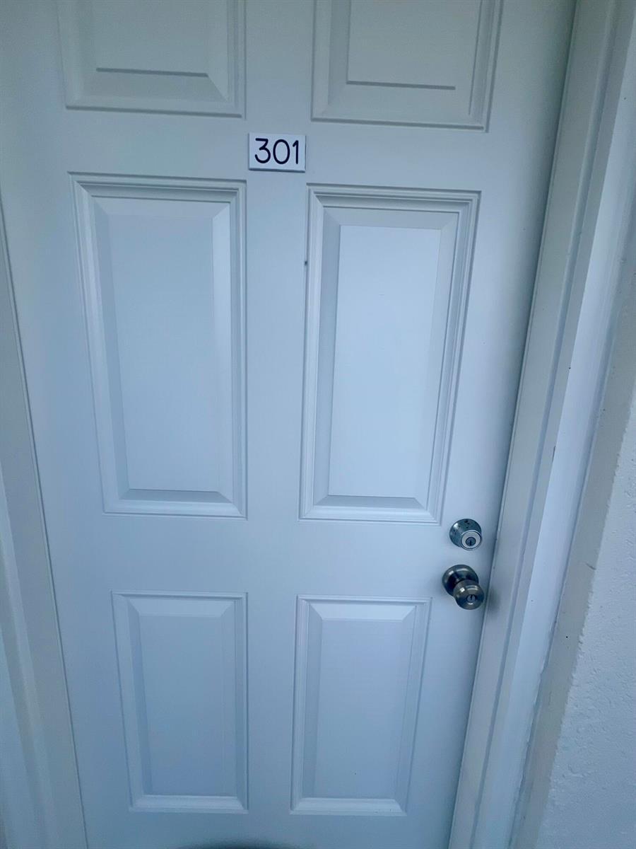 3516 Whitehall Drive # 301, West Palm Beach FL 33401 photo 2