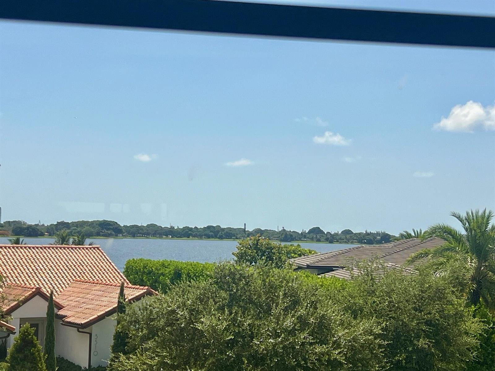 3516 Whitehall Drive # 301, West Palm Beach FL 33401
