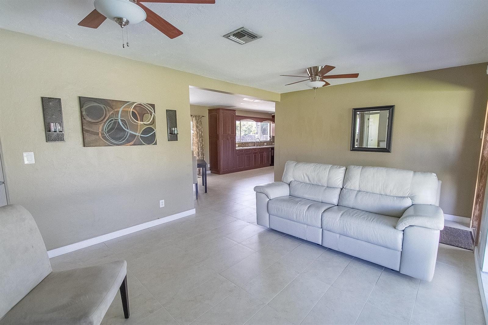 116 NW 8th Street, Boca Raton FL 33432 photo 4