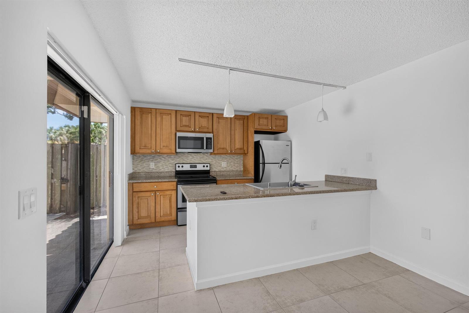 851 Blue Ridge Circle, West Palm Beach FL 33409 photo 4