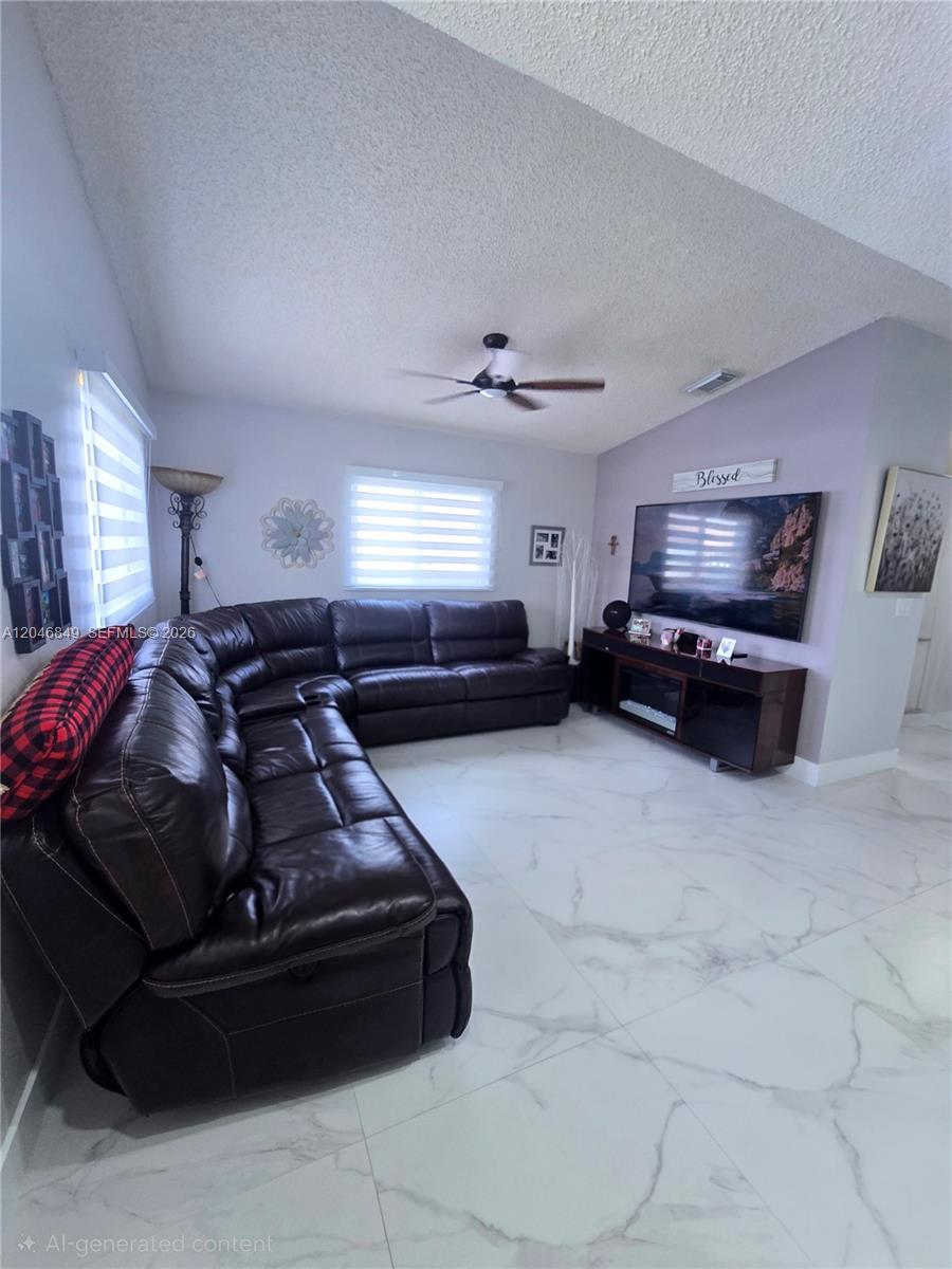 2727 W 70th St, Hialeah FL 33016 photo 5