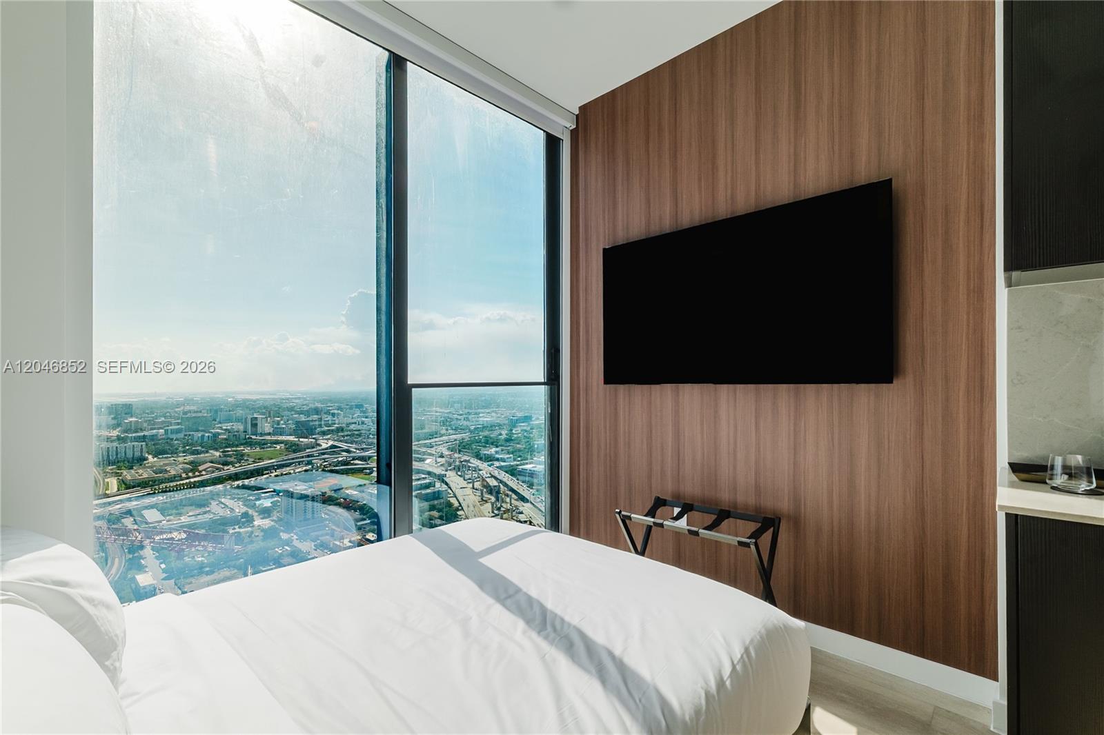 20 NE 11th st # 4907A, Miami FL 33132 photo 4