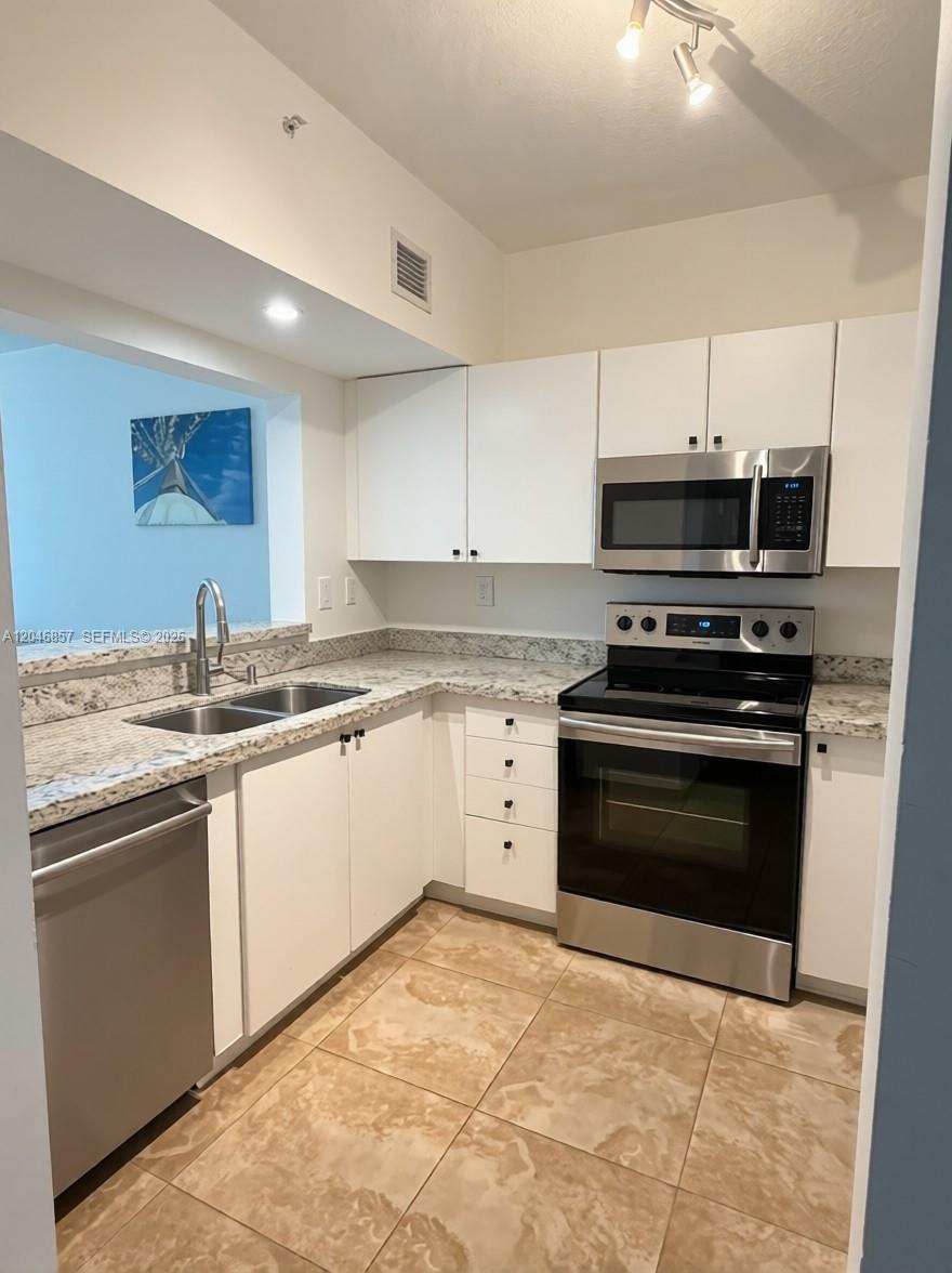 Fort Lauderdale, FL 33308 photo 3