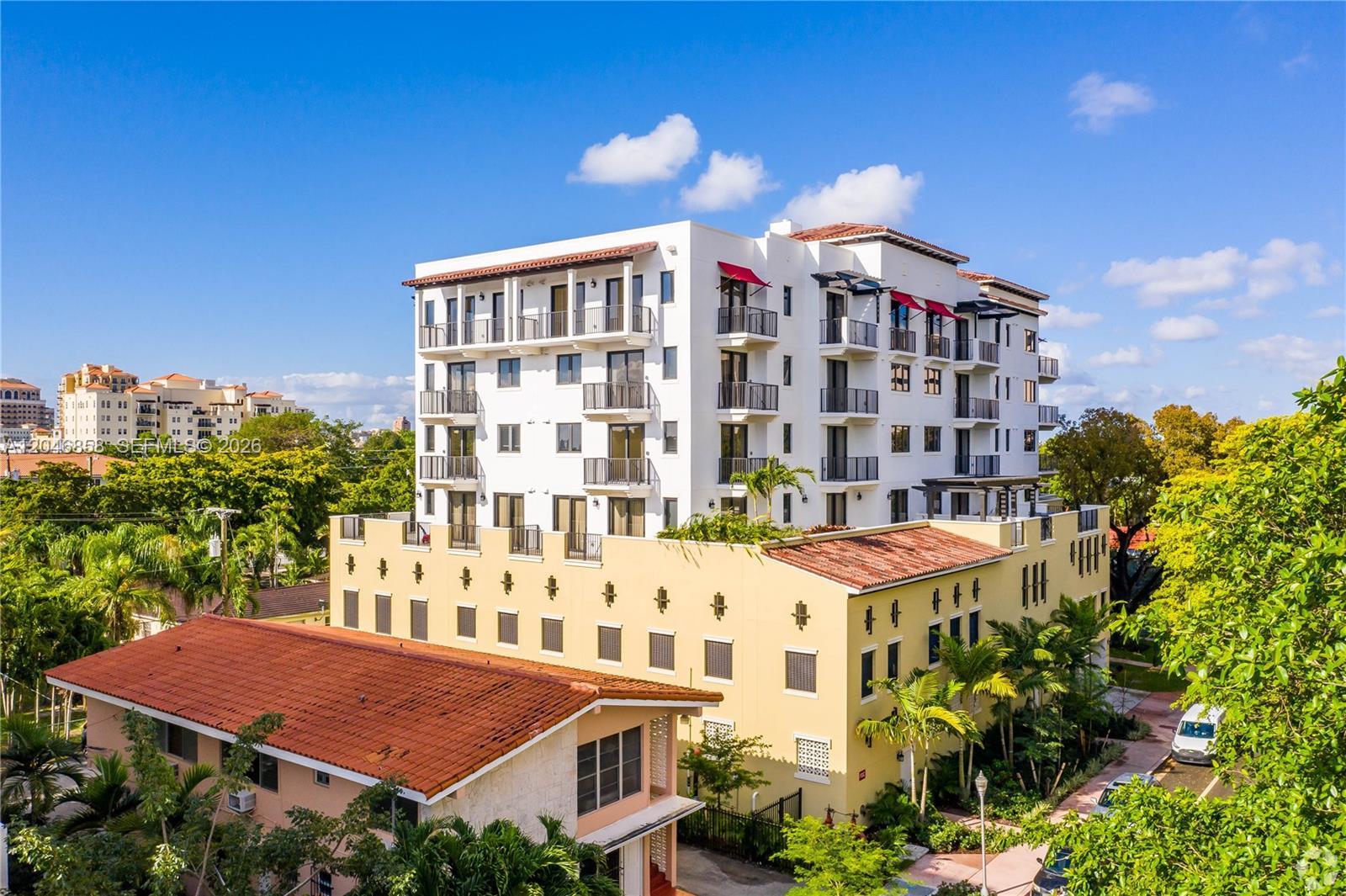 1091 Galiano St # 404, Coral Gables FL 33134