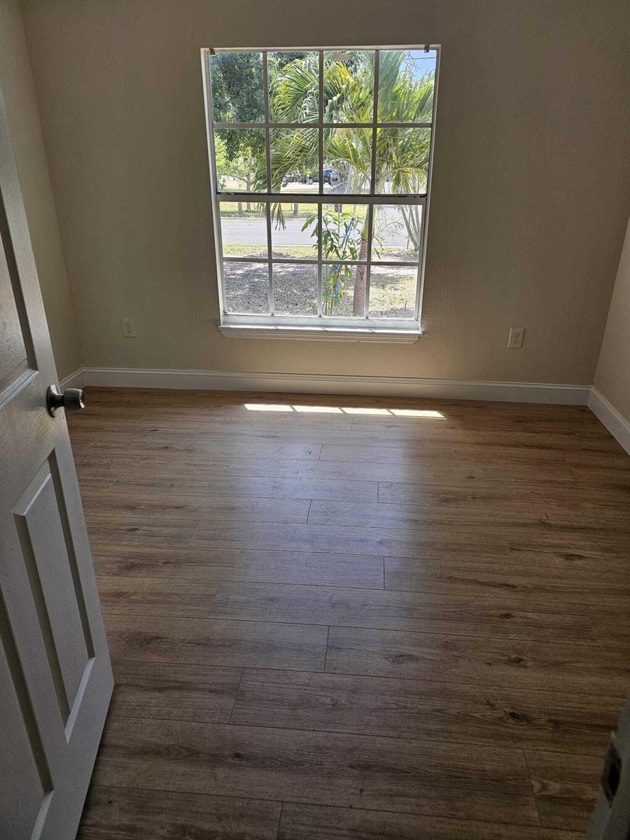 2013 SE Dock Street, West Palm Beach FL 33401 photo 5