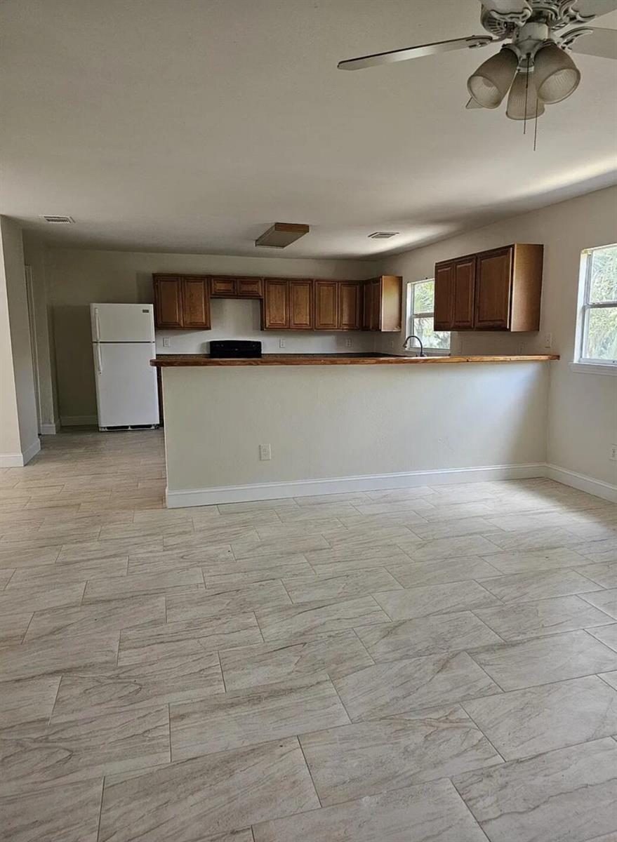 2013 SE Dock Street, West Palm Beach FL 33401 photo 4