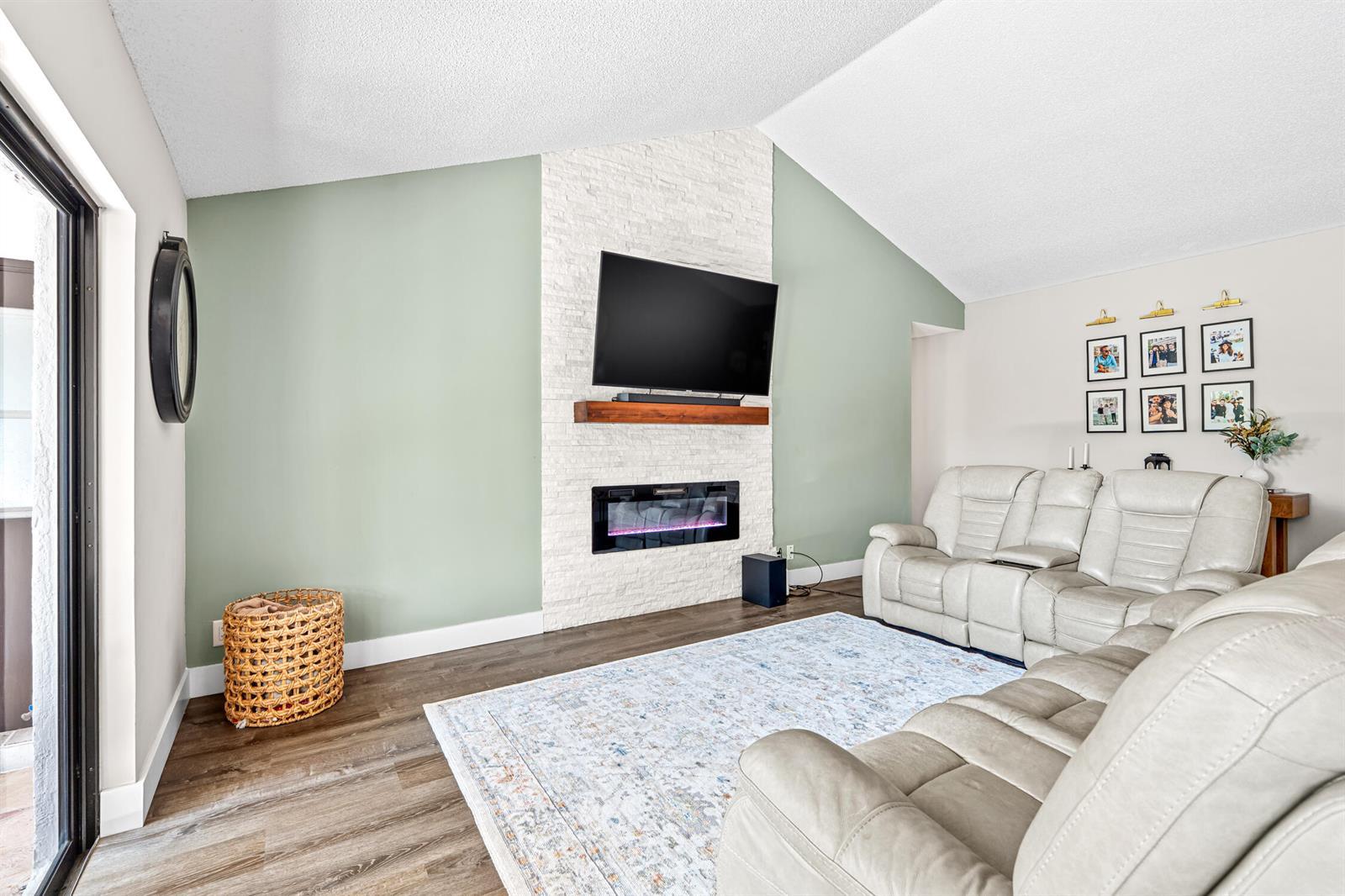 1912 NW 77th Avenue, Margate FL 33063 photo 4