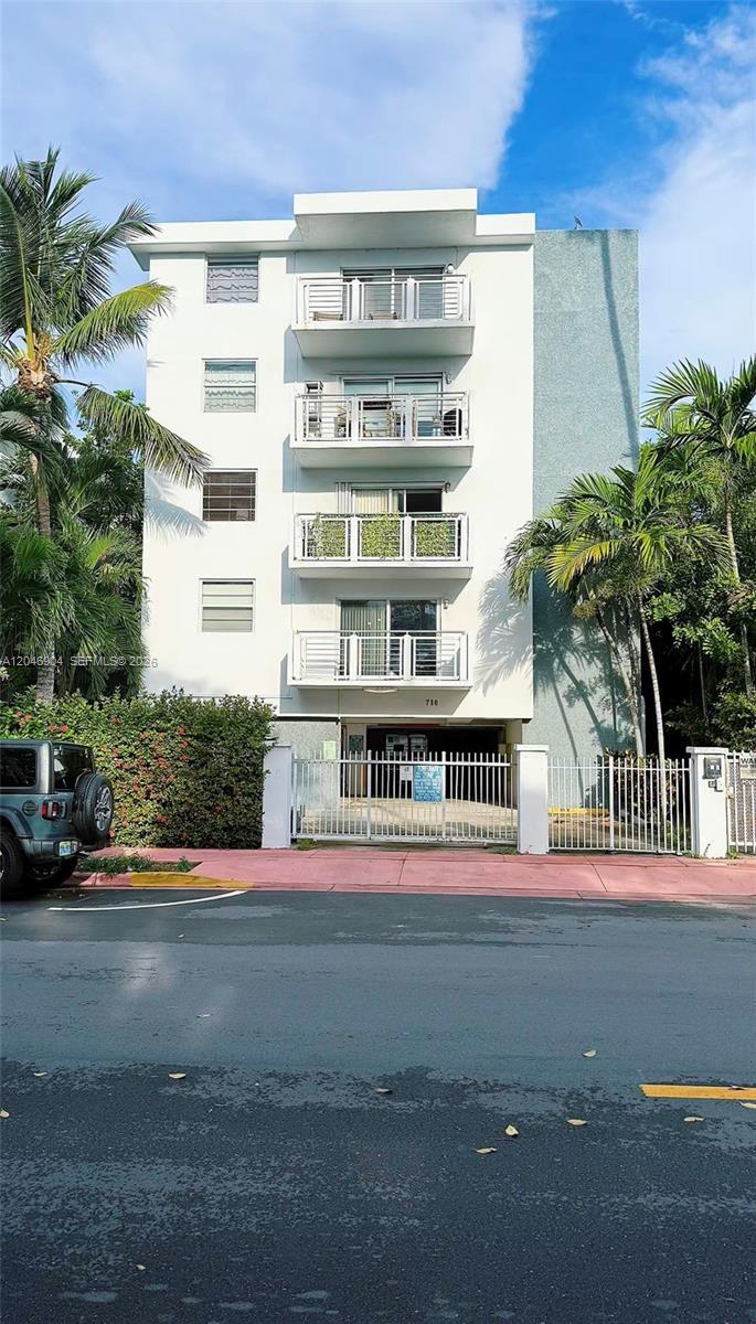 716 Michigan Ave # 303, Miami Beach FL 33139