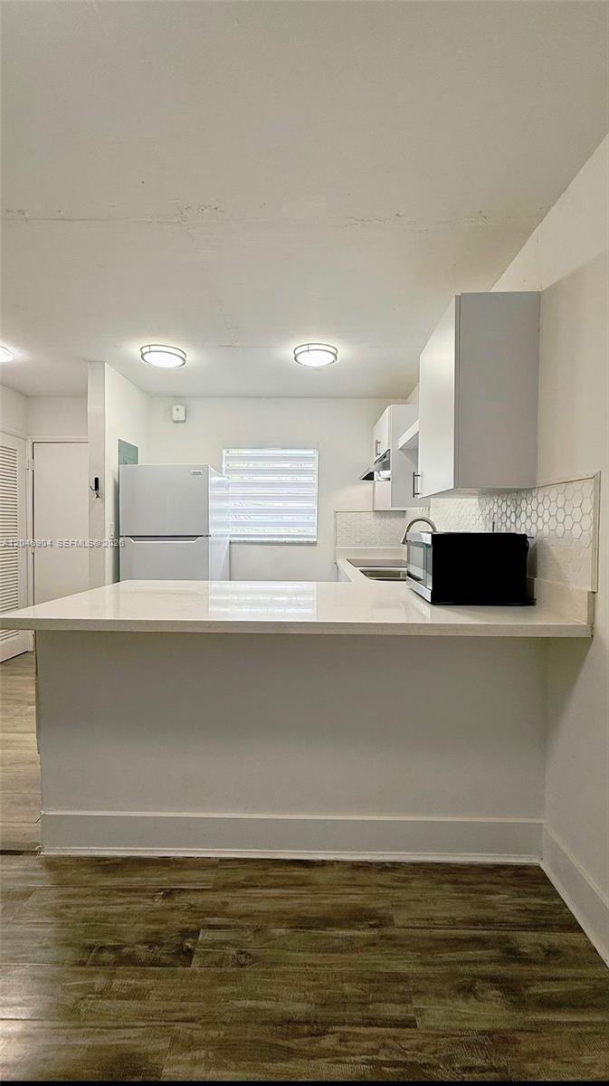 716 Michigan Ave # 303, Miami Beach FL 33139 photo 5