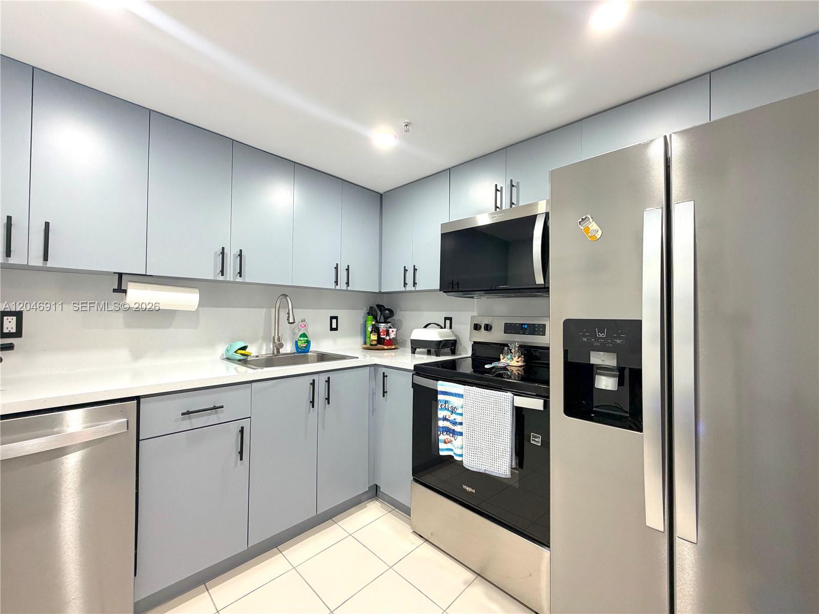 2829 Indian Creek Dr # 605, Miami Beach FL 33140 photo 2