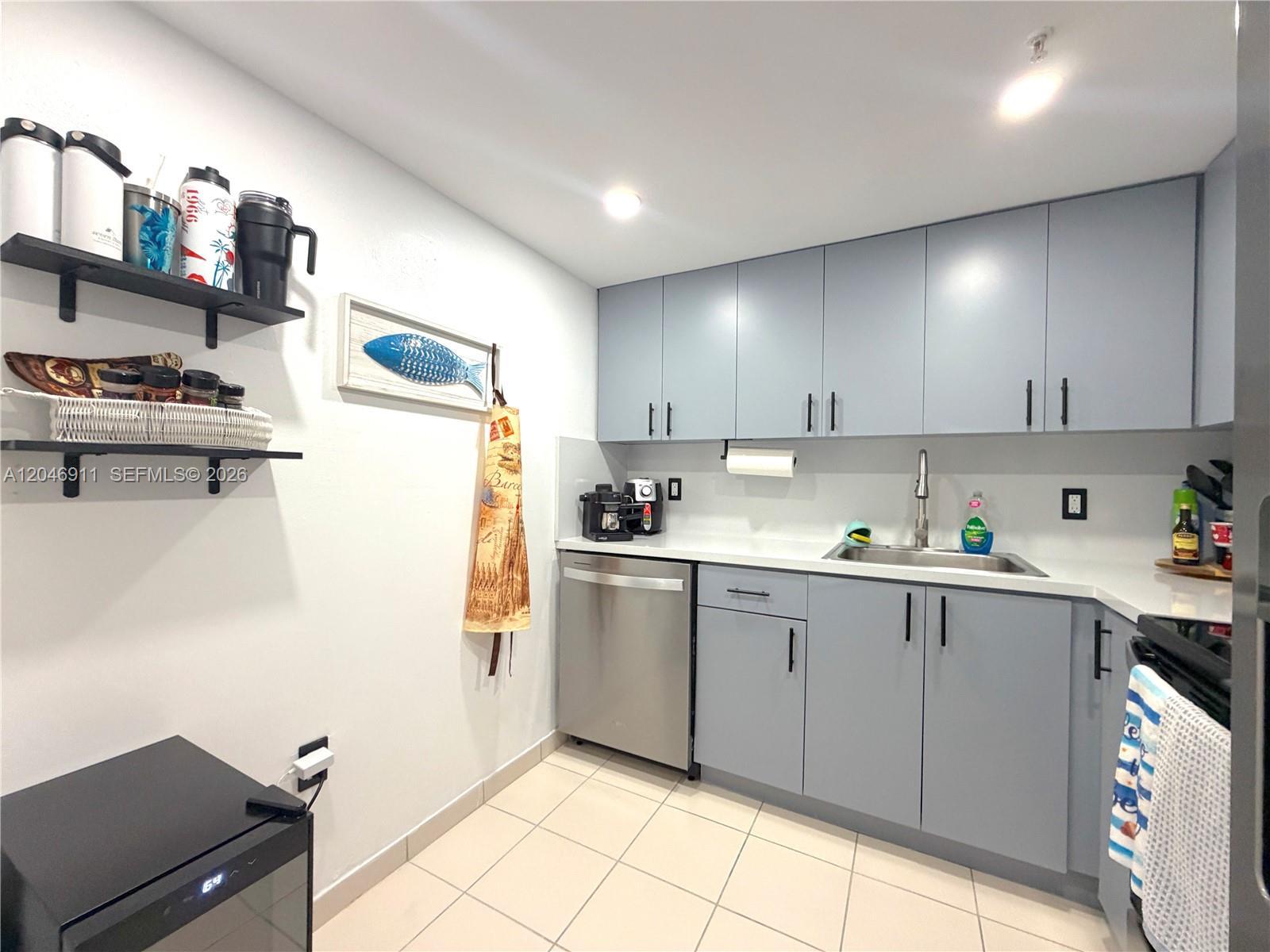 2829 Indian Creek Dr # 605, Miami Beach FL 33140 photo 3