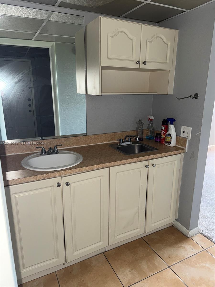 6960 Miami Gardens Dr # 431A, Hialeah FL 33015 photo 2