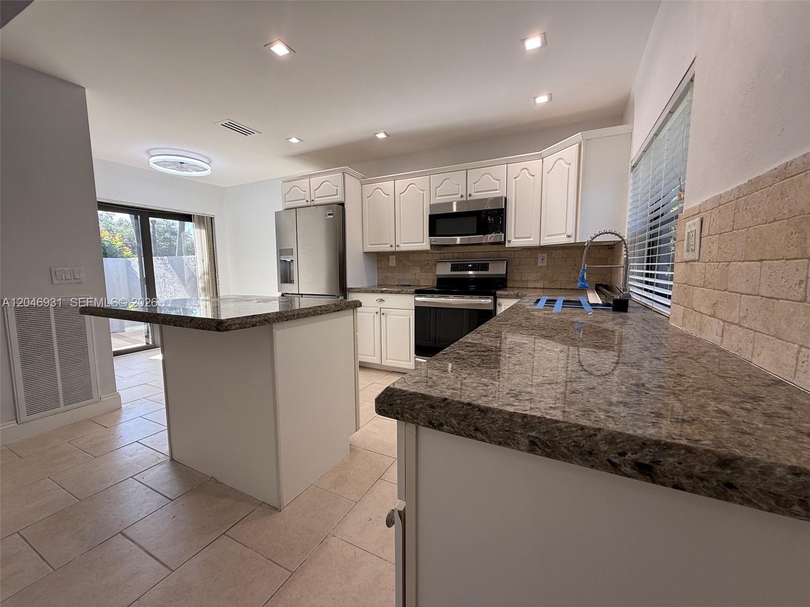 20910 Estada Ln, Boca Raton FL 33433 photo 4