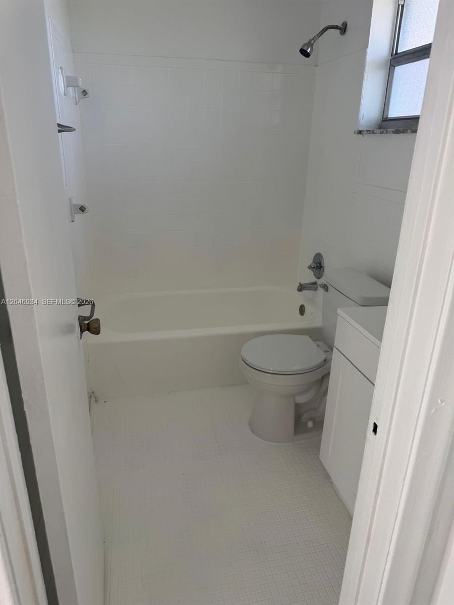 13725 NE 6th Ave # 402, North Miami FL 33161 photo 3