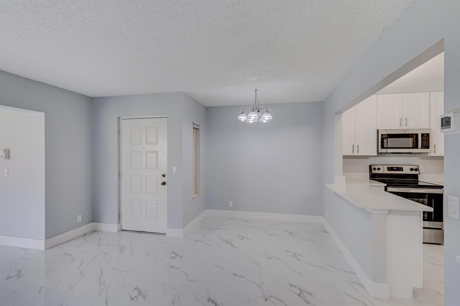 4821 Sable Pine Circle, West Palm Beach FL 33417 photo 5