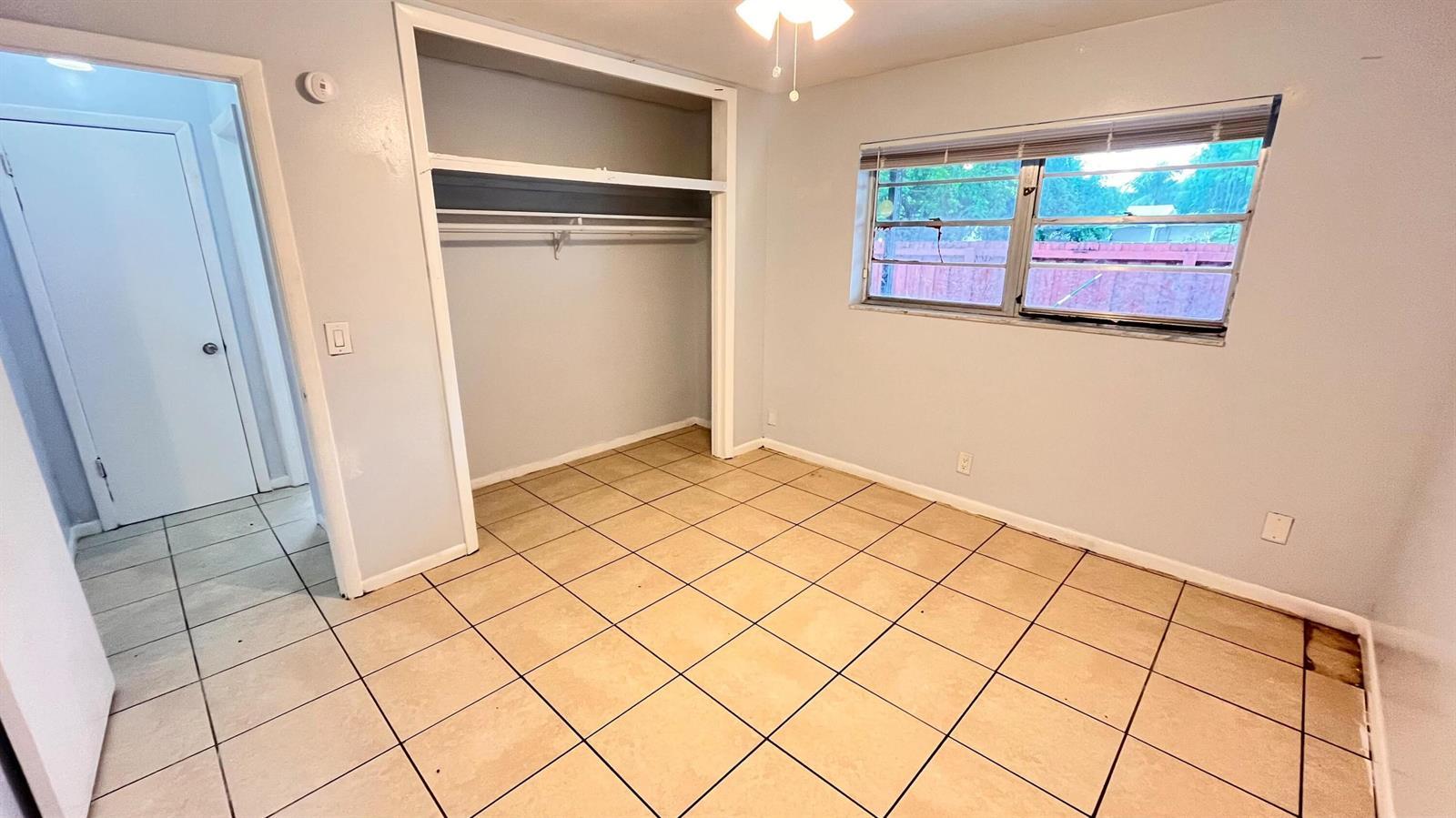 919 S G Street, FL 33460 photo 5