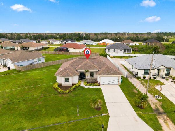 5866 NW Mesa Circle, Port St. Lucie FL 34986