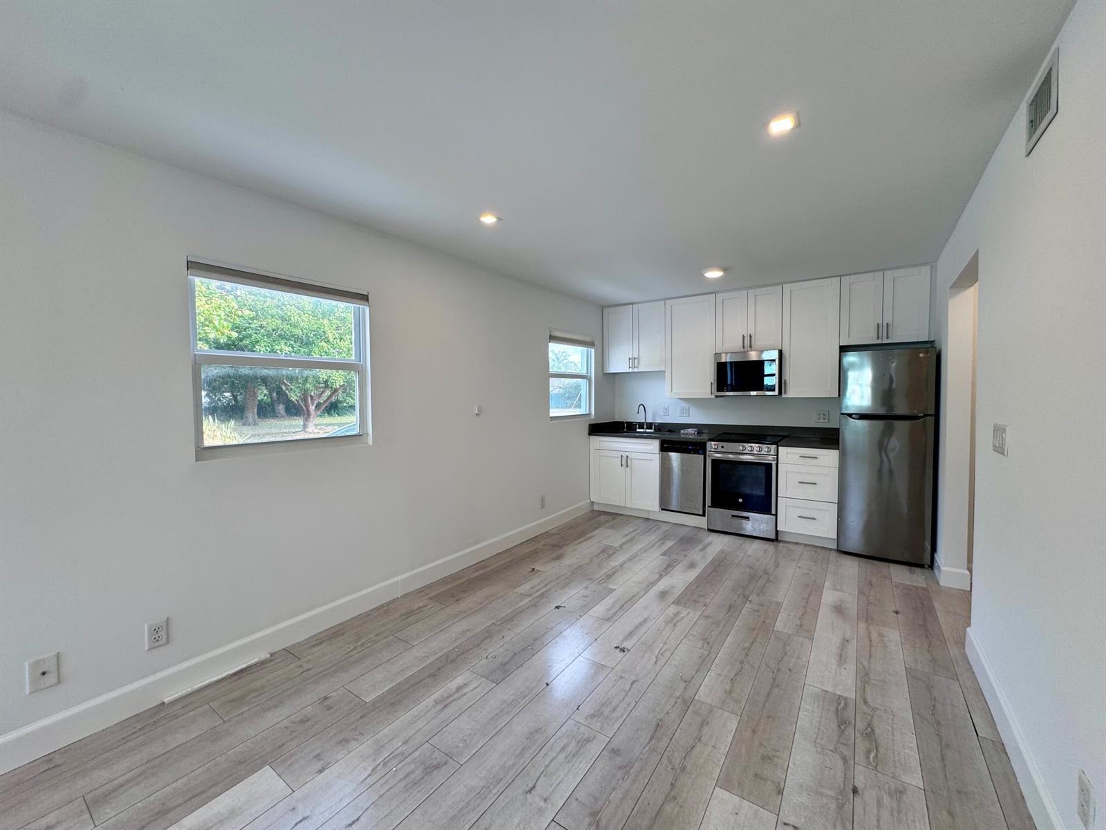 102 S K Street Unit 4, FL 33460 photo 5