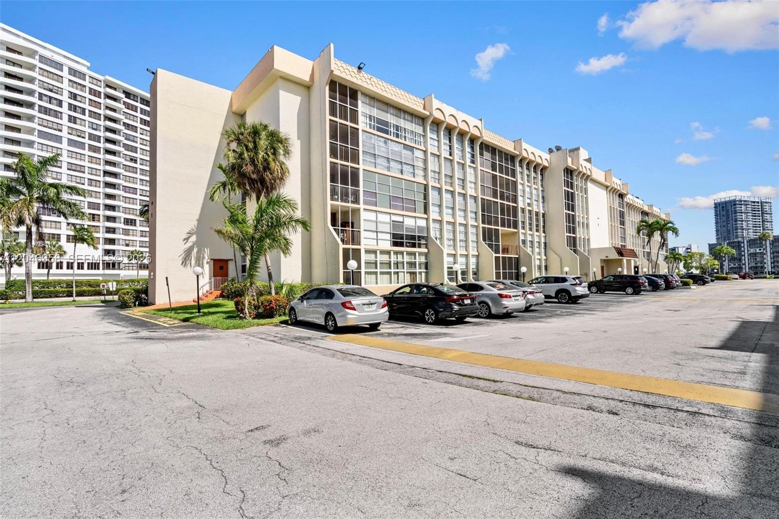 501 Three Islands Blvd # 518, Hallandale Beach FL 33009