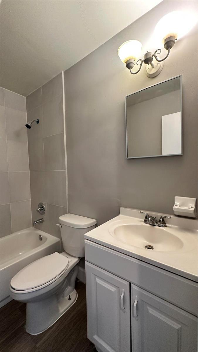 105 NE 6th Avenue, Boynton Beach FL 33435 photo 2
