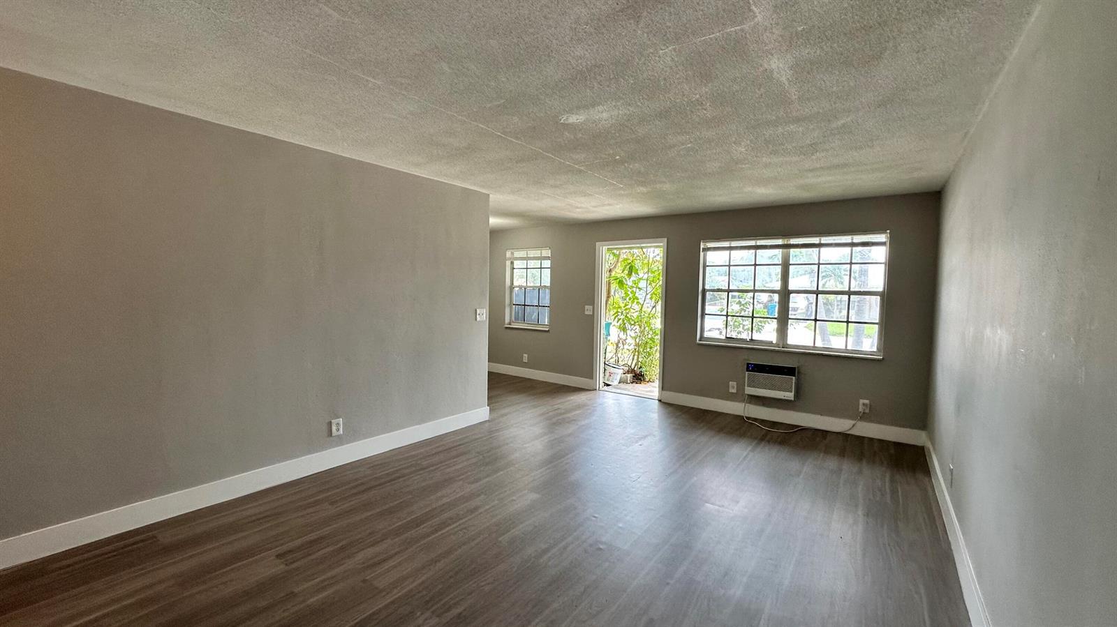 105 NE 6th Avenue, Boynton Beach FL 33435 photo 4