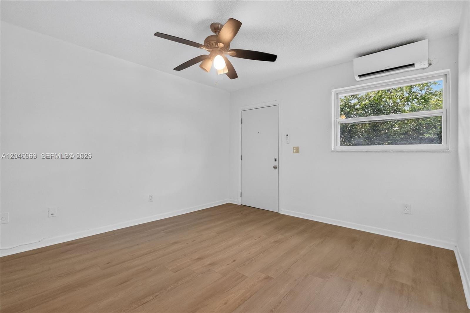 458 SW 9th St # 1, Miami FL 33130 photo 4