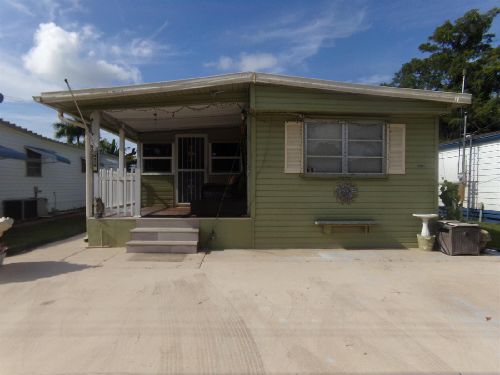 4238 S 88th Place S, Boynton Beach FL 33436