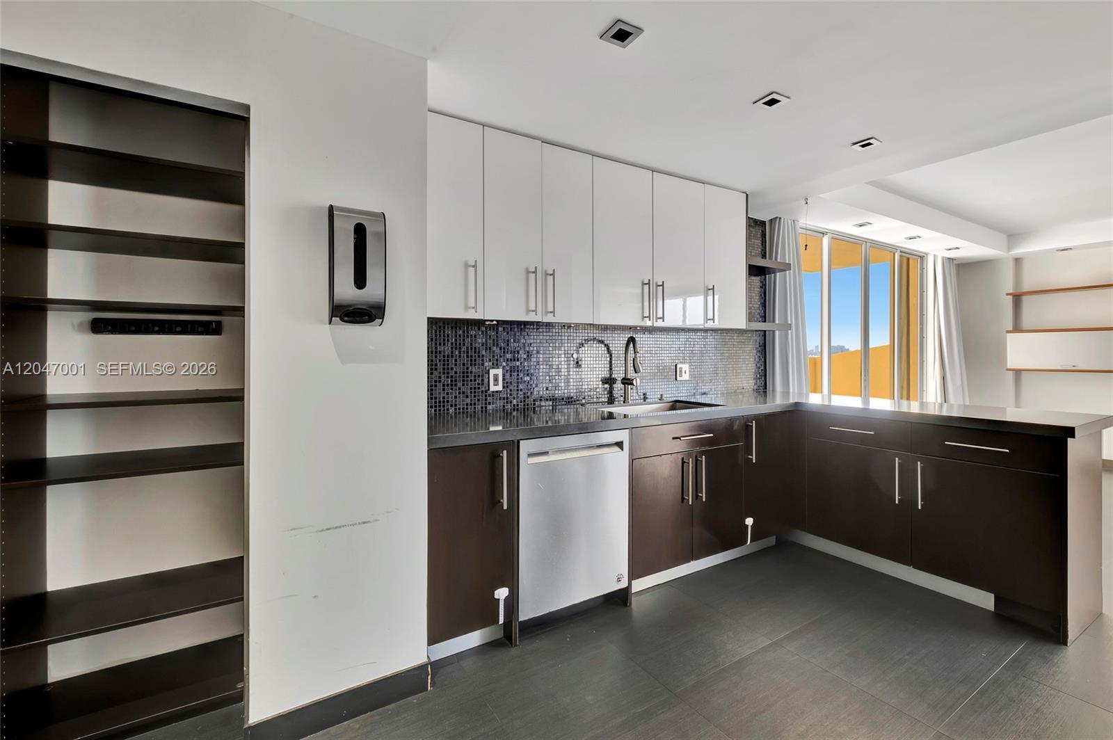11111 Biscayne Blvd, Miami FL 33181 photo 4