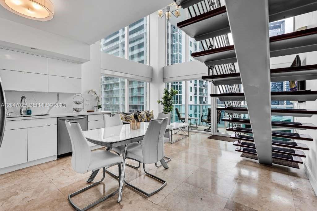41 SE 5th St # 1702, Miami FL 33131 photo 4
