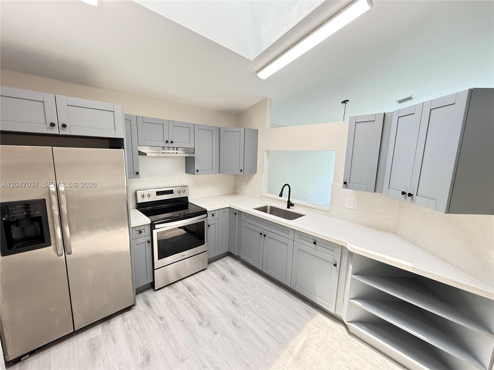 10113 SW 223rd Ter, Cutler Bay FL 33190 photo 4