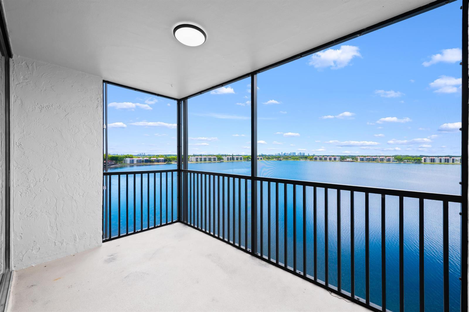 105 Lake Emerald Drive # 706, Oakland Park FL 33309 photo 2