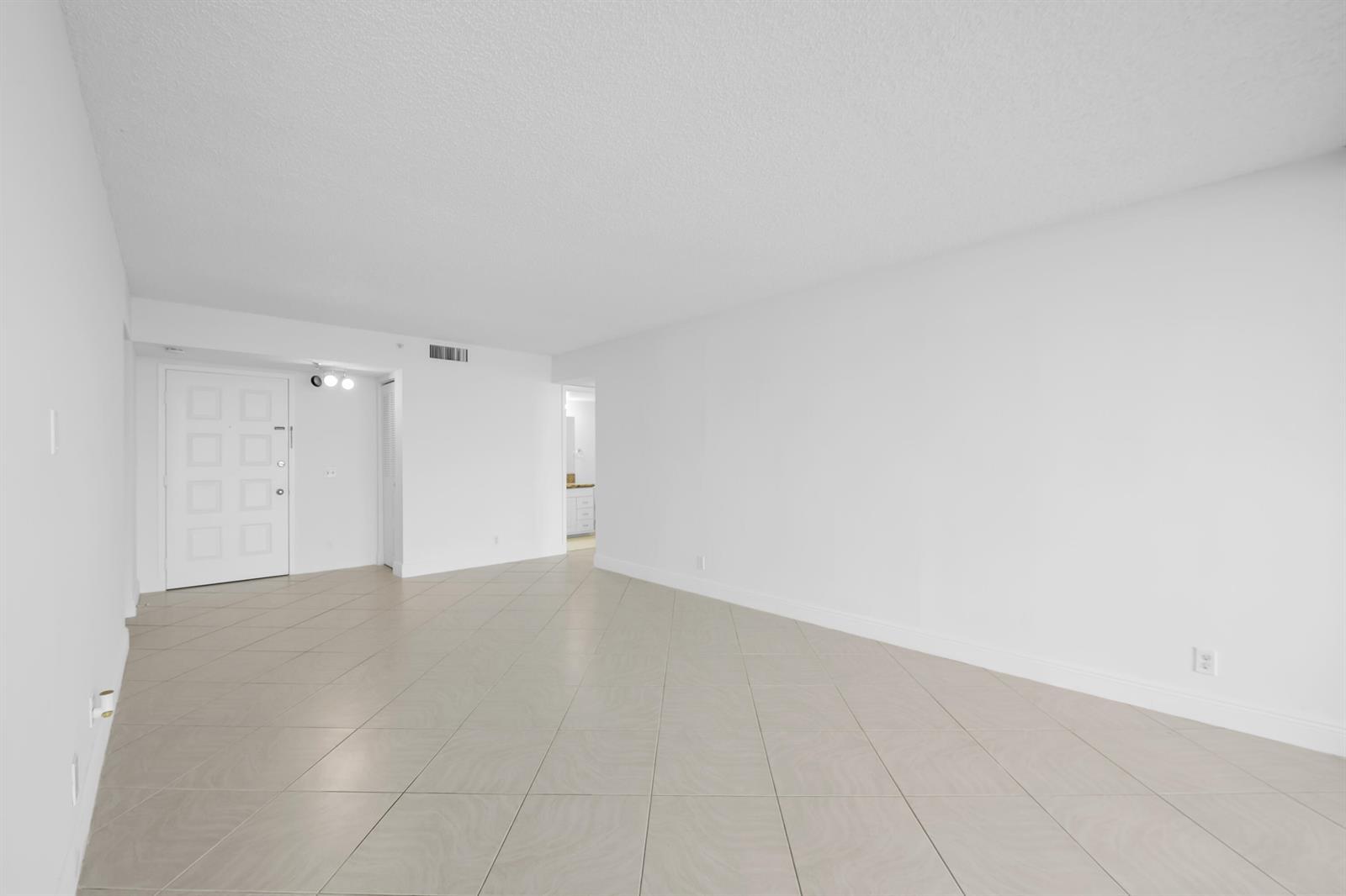 105 Lake Emerald Drive # 706, Oakland Park FL 33309 photo 5