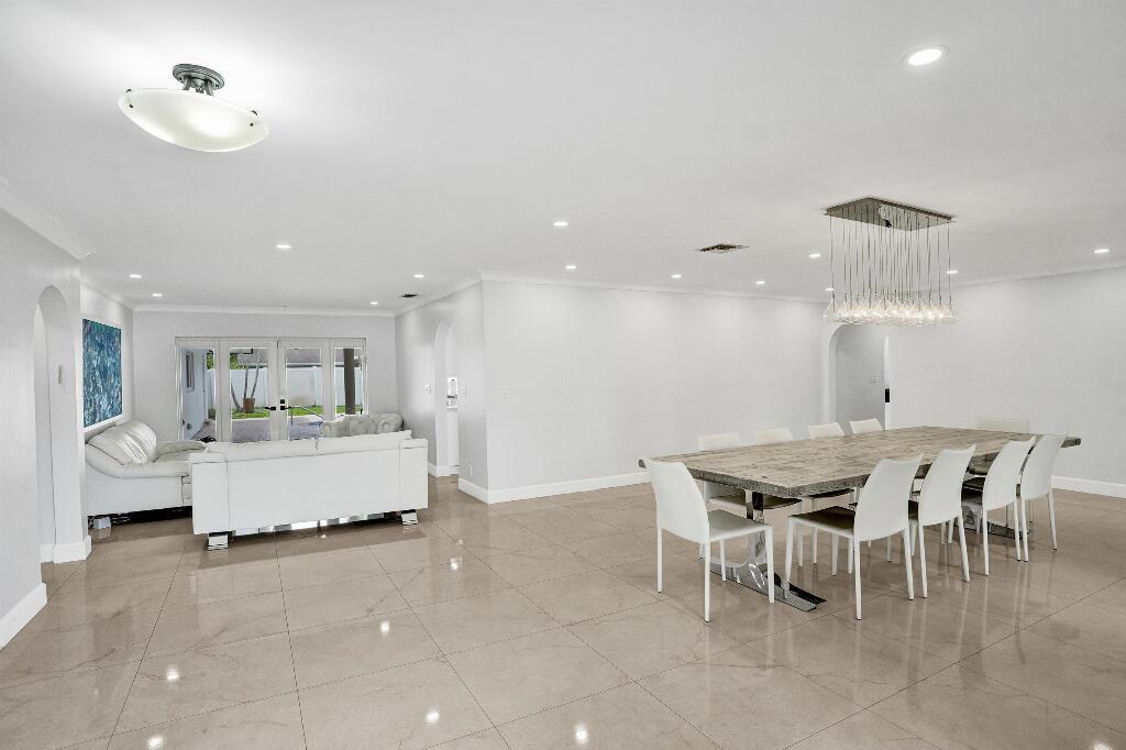 4900 N 36th Street, Hollywood FL 33021 photo 2