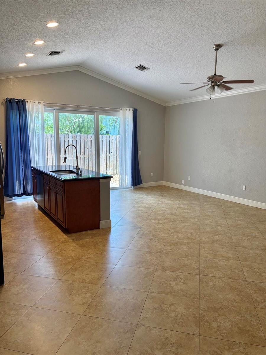 3125 Shelby Way Way, Palm Springs FL 33461 photo 4