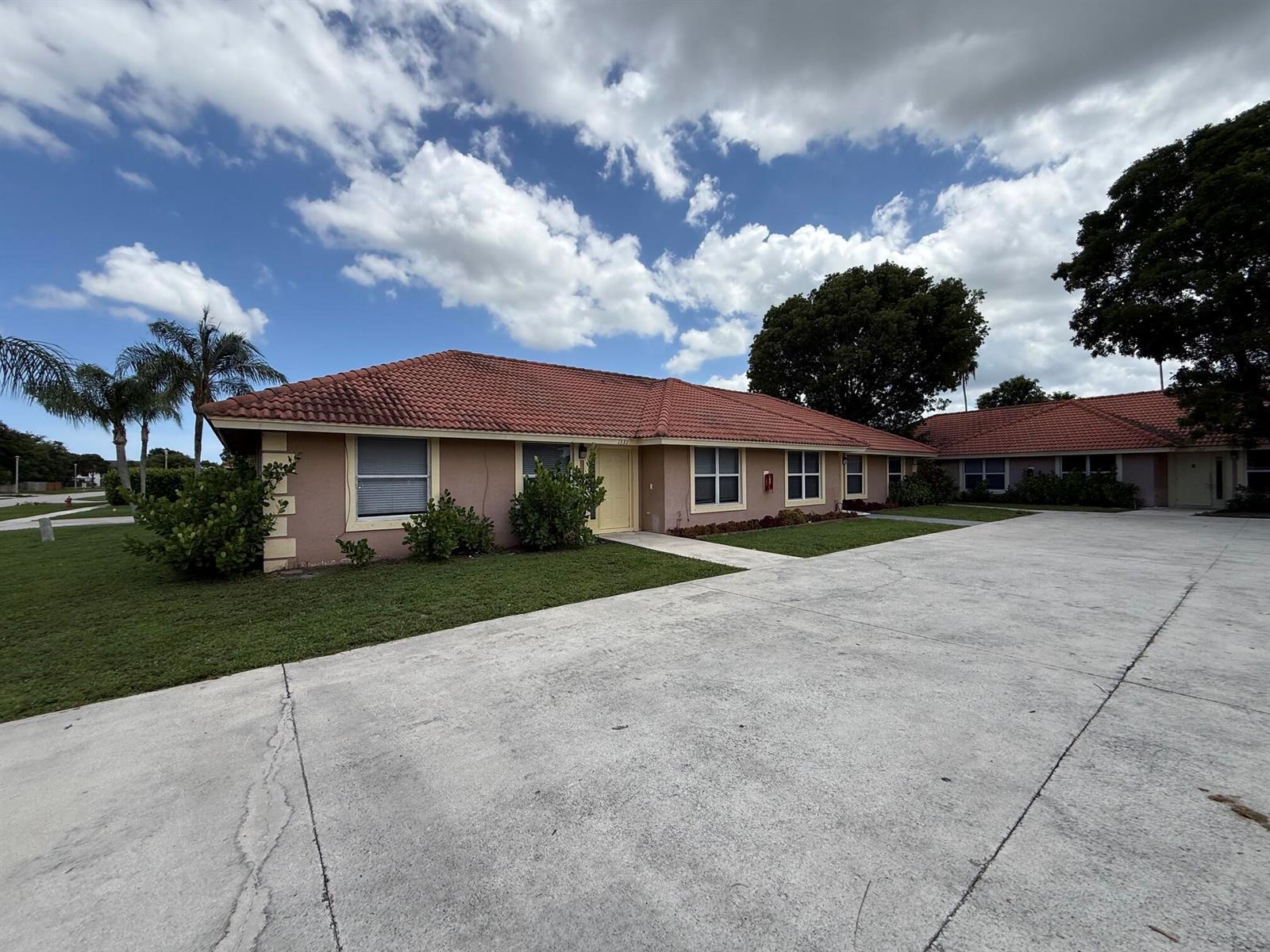 1331 The 12th Fairway # 1331, Wellington FL 33414