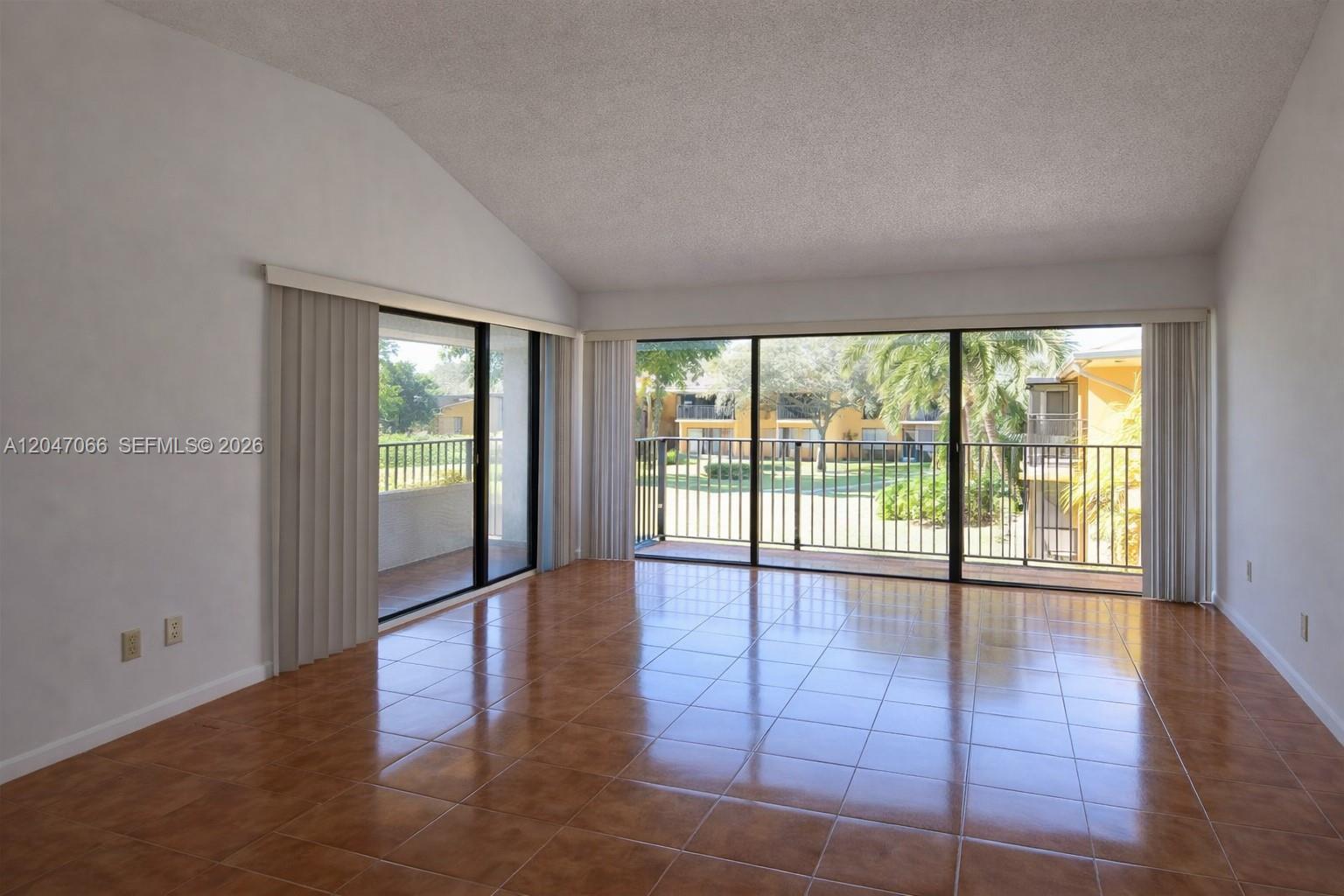 5821 Washington St # 32, Hollywood FL 33023 photo 3