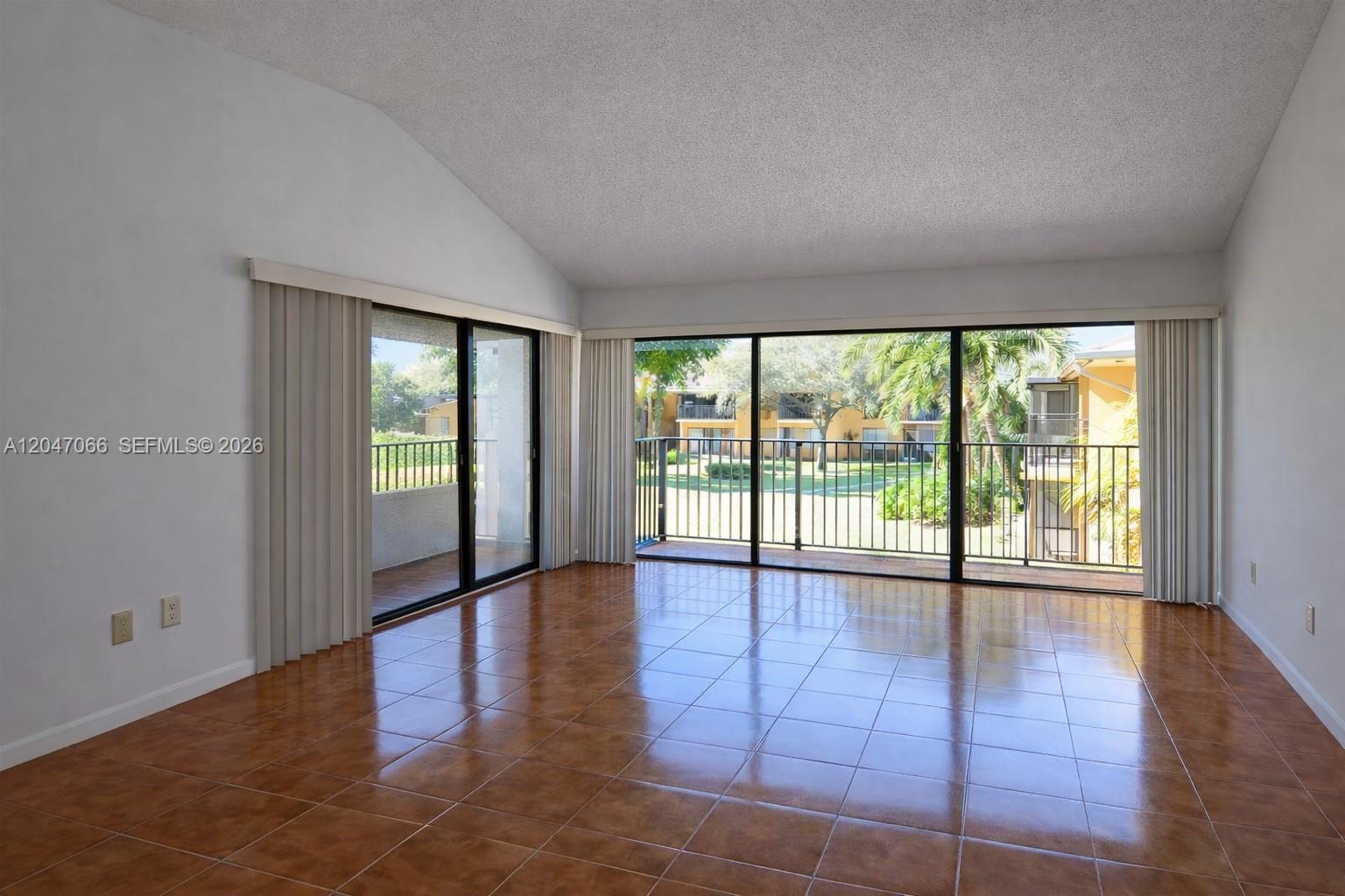 5821 Washington St # 32, Hollywood FL 33023