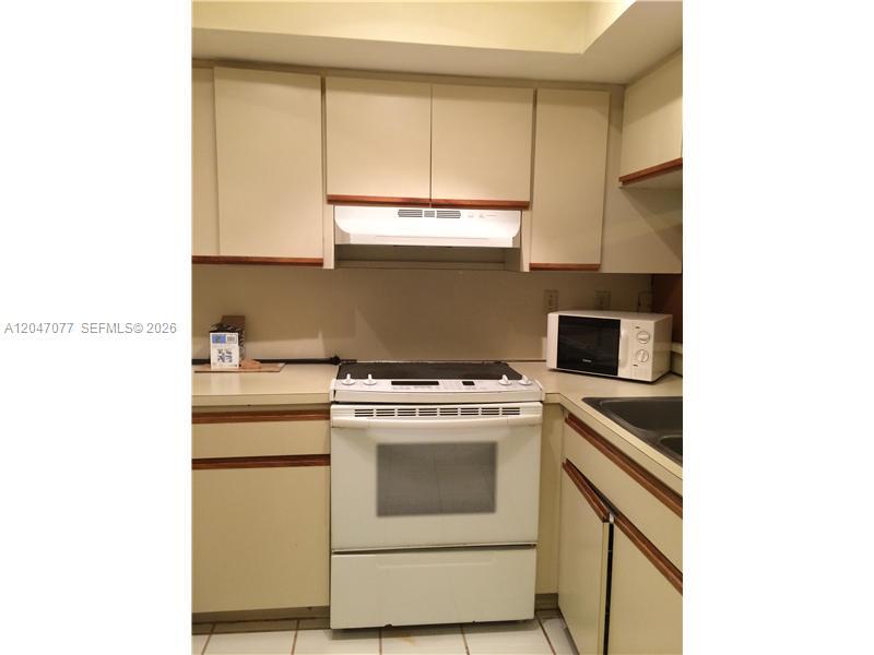 8977 SW 123rd Ct # 202, Miami FL 33186 photo 2