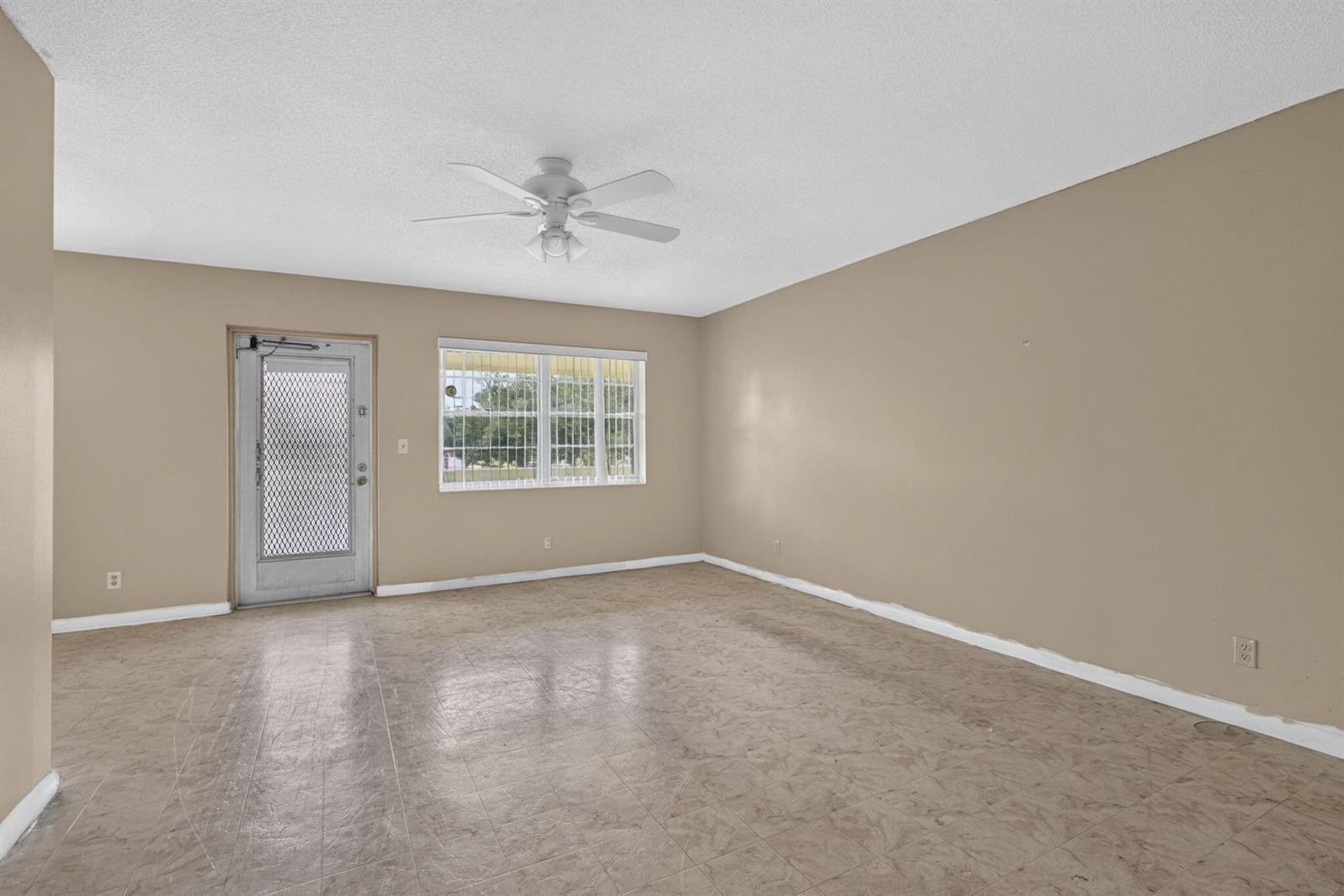 111 Sheffield E, West Palm Beach FL 33417 photo 5