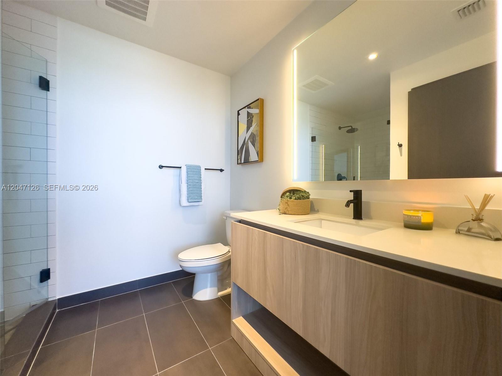 398 NE 5th St # 4210, Miami FL 33132 photo 3