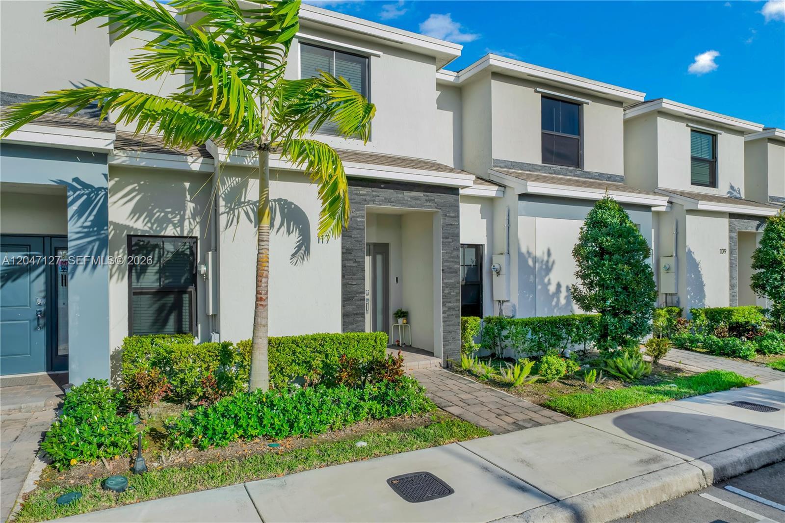 117 NE 3rd Ct, Florida City FL 33034 photo 2